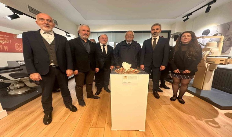 ‘Dişe dokunur sergi: Diş sağlığında mizah ve sanat