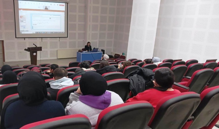 Emet MYOda, “Öğrencilerimizin Ders Dışı Öğrenme Süreçlerinin Dijital Kaynaklarla Desteklenmesi başlıklı seminer