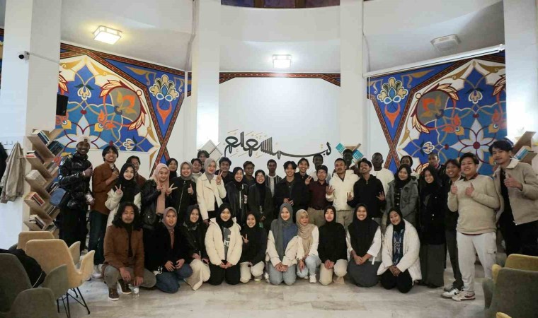 Endonezyalı ve Afrikalı Müslüman öğrenciler Afyonkarahisarda buluştu
