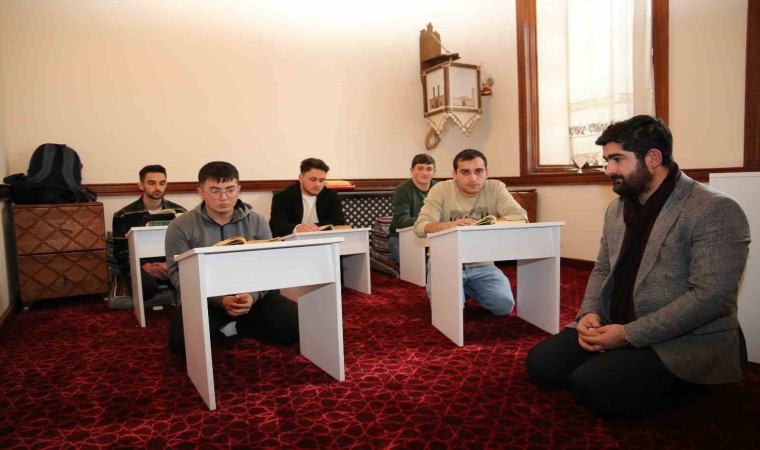 Erzurum Ebubekir Efendi Dârül-Huffâzında eğitim başladı