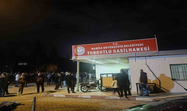 Eşi tarafından öldürülen 4 çocuk annesi kadının cenazesi toprağa verildi