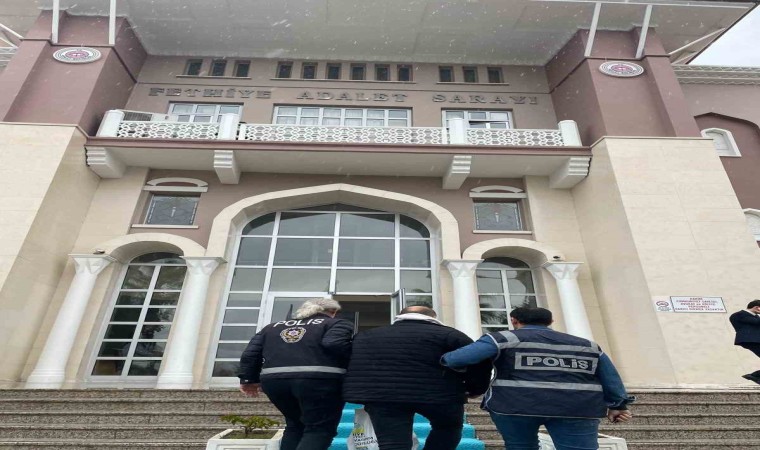 Fethiyede hırsızlık suçundan aranan şahıs tutuklandı