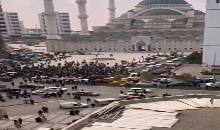 Gaziantepteki Suriyeliler, Esad rejiminin çöküşünü kutladı