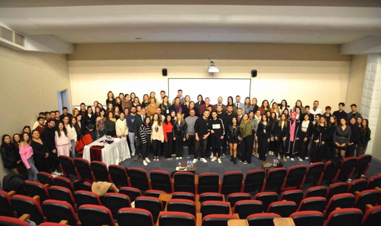 “Gezegen Sağlığı İçin Sürdürülebilir Yaşam Prensipleri” Sempozyumu yapıldı