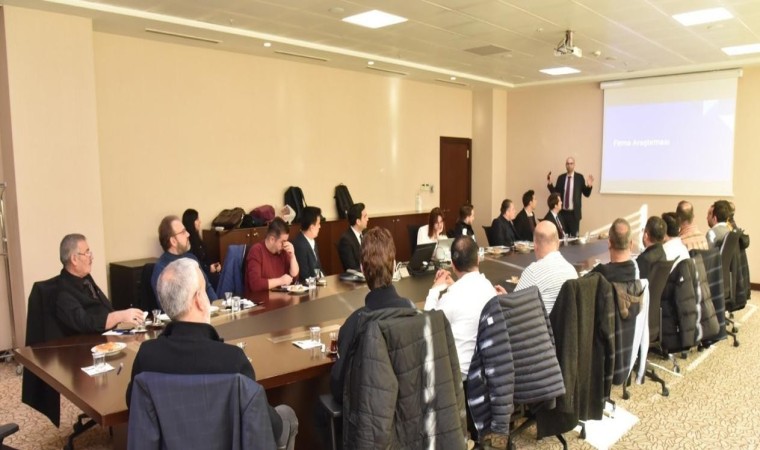 GSOda Gaziantep Triko Kümesi üyelerine B2B görüşme eğitimi verildi