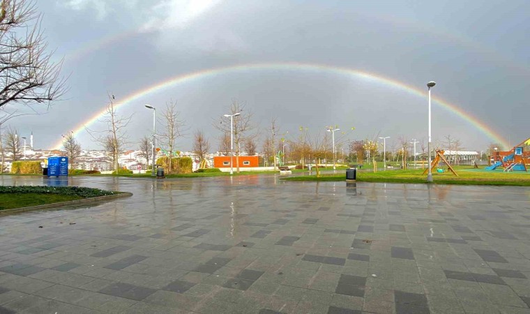 İstanbulda gökkuşağı manzarası mest etti