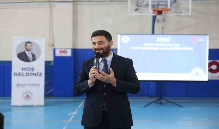 Kağıthanede afet farkındalık eğitimleri devam ediyor