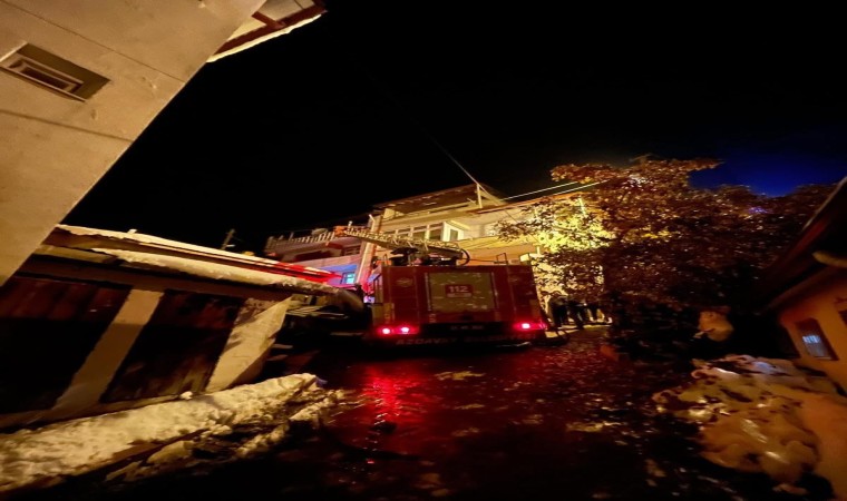 Kastamonuda çıkan yangında 1 kişi dumandan etkilendi