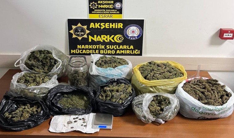Konyada piyasa değeri 2 milyon 500 bin lira olan uyuşturucu ele geçirildi: 1 tutuklama