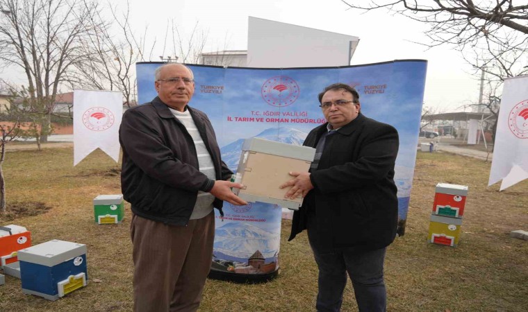 Kraliçe ana arılar Iğdırda üretilecek