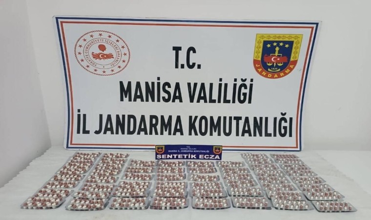 Manisada jandarma ekipleri uyuşturucuya geçit vermiyor