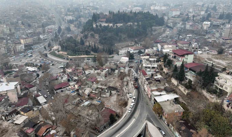 Maraş Kalesi ile Sarayaltı bağlantı yolu yapılıyor