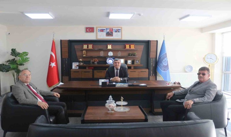 Müdür Sünnetci, Şemsettin Karahisari Ortaokulunu ziyaret etti