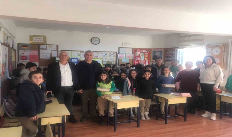 Muğlada “Bir Kitap Bir İnsan” projesiyle eğitime destek