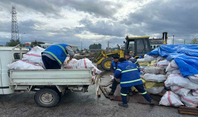 Nazilli Belediyesi ihtiyaç sahibi ailelerin yuvasını ısıtıyor