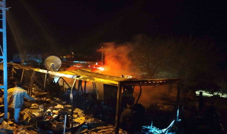 Pazarcıkta konteyner yangını