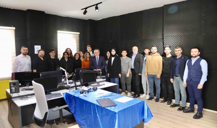 Rektör Prof. Dr. Altun, Üniversite FMe canlı yayın konuğu oldu