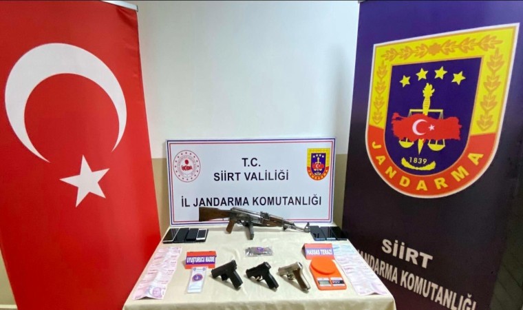 Siirtte silah ve uyuşturucu madde ele geçirildi: 2 gözaltı