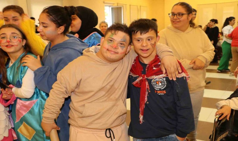 Söke Kent Konseyinden renkli engelli farkındalık etkinliği