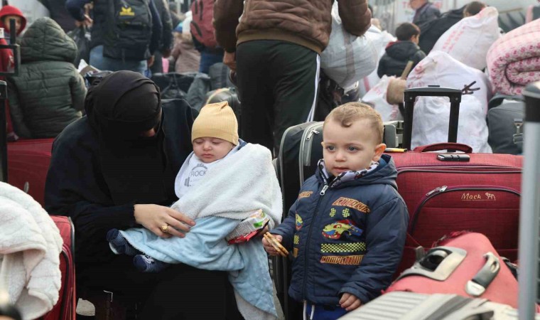 Suriyeliler Cilvegözünden yurtlarına dönüyor