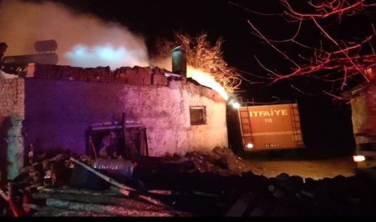 Tavşanlıda ev yangını