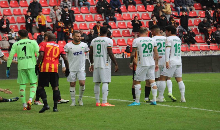 Trendyol Süper Lig: Kayserispor: 0 - Alanyaspor: 0 (Maç devam ediyor)