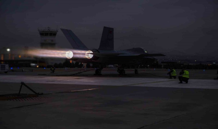 TUSAŞ, KAANın art yakıcı çalıştırdığı videonun uzun versiyonunu paylaştı