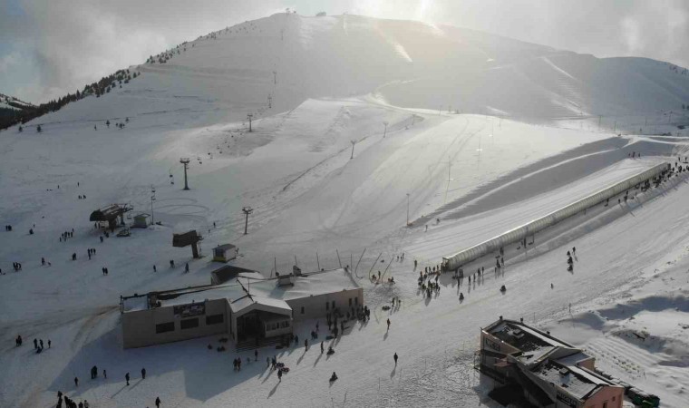 Vatandaşlar kayağa akın etti