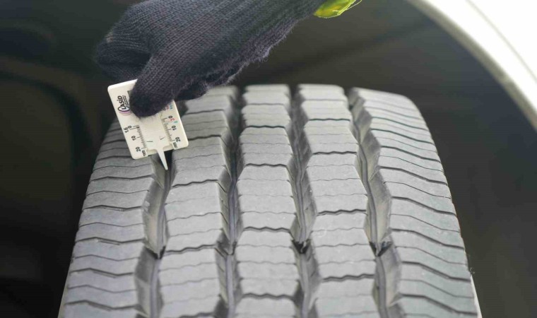 Zorunlu kış lastiği uygulaması başladı, 43 ilin geçiş güzergahında sıkı denetim: Araçlar tek tek durduruluyor