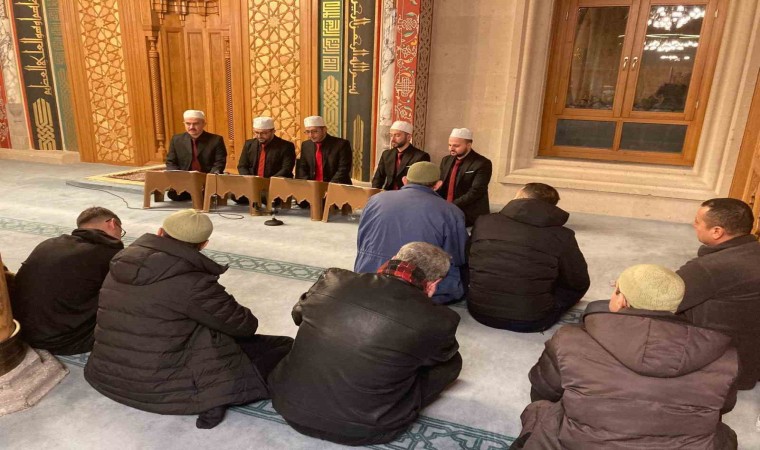 Afyonkarahisarda Miraç Kandili dualarla geçirildi