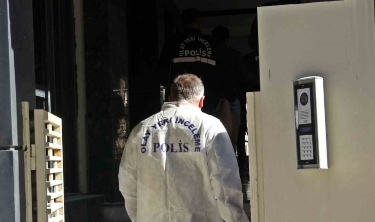 Antalyada 19 yaşındaki Hiranur, yalnız yaşadığı evde ölü bulundu