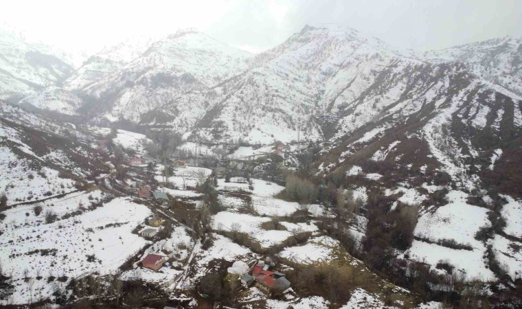 Arapgirde kar yağışı sonrası kartpostallık görüntüler oluştu