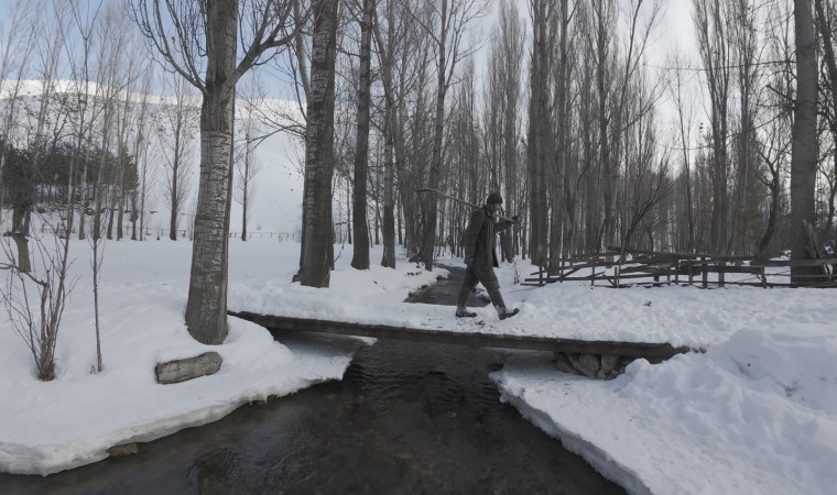Bayburt kuru soğuk ve ayaza teslim oldu kent buz tuttu
