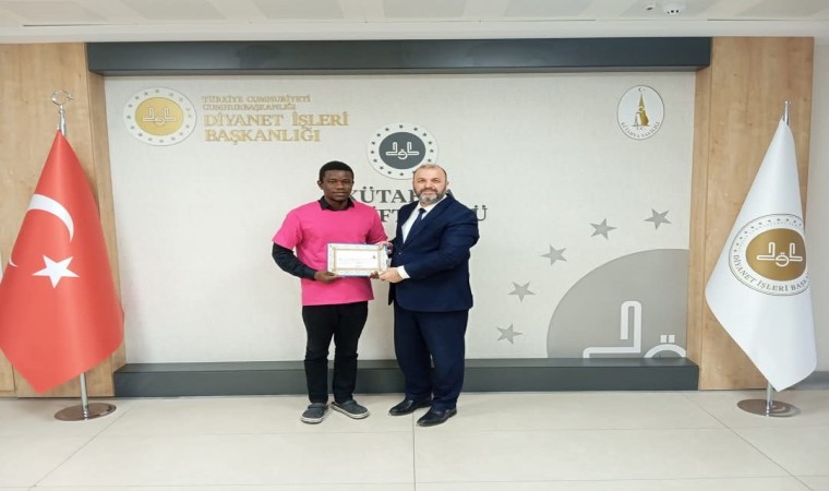 Benin Cumhuriyeti uyruklu öğrenci Kütahyada Müslüman oldu