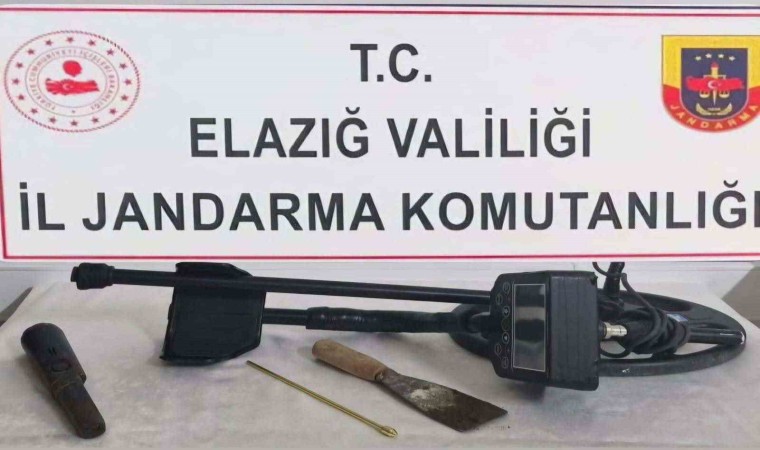 Elazığda kaçak kazı yapan 2 şüpheli yakalandı
