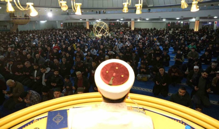 Erzincanda Regaib Kandili dualarla idrak edildi