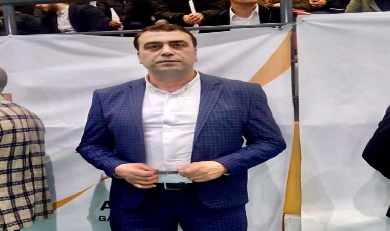 İstanbulda camide namaz kılarken kalp krizi geçiren adam hayatını kaybetti