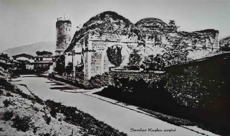 Şehadet Camiinde çökme tehlikesi