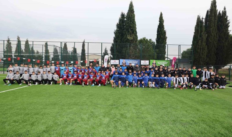 Şehzadeler Belediyesi U13 Cupta şampiyon Manisaspor
