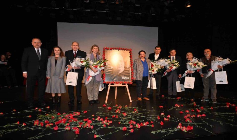 Uğur Mumcunun ismi Manisa Şehir Tiyatrosunda yaşayacak