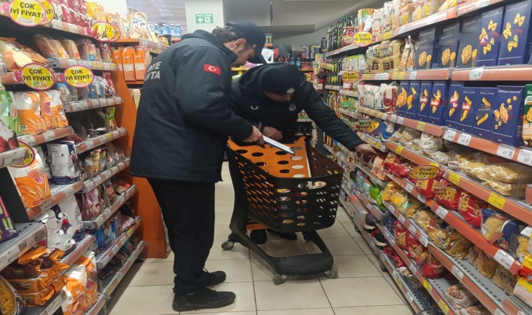 Ünyede zabıta ekiplerinden market ve fırın denetimleri