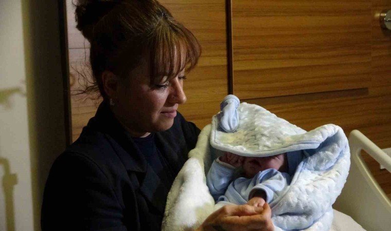 Vanda 2025in ilk bebeği dünyaya geldi