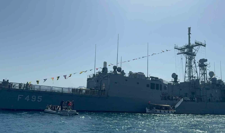 23 Nisan’da askeri gemilere yoğun ilgi