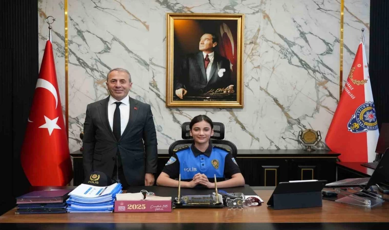 23 Nisan’da Emniyet Müdürü Kurt, makamını gazi polis memurunun kızına devretti