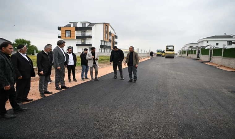 3 mahalleye bin 300 ton asfalt