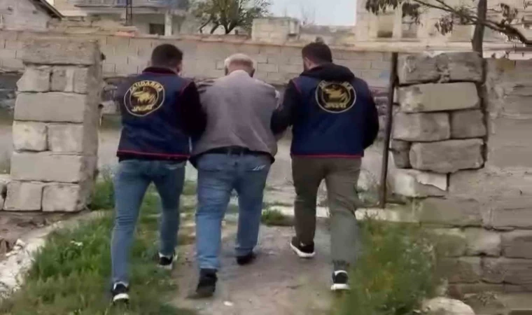 49 yıl hapisle aranan şahıs JASAT’ın takibi sonucu yakalandı