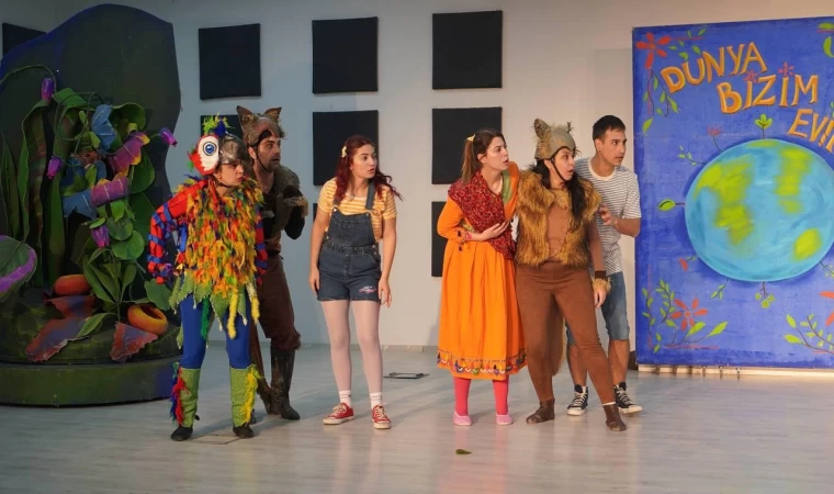 Adıyaman Belediyesi’nden çocuklara çevre temalı tiyatro gösterisi