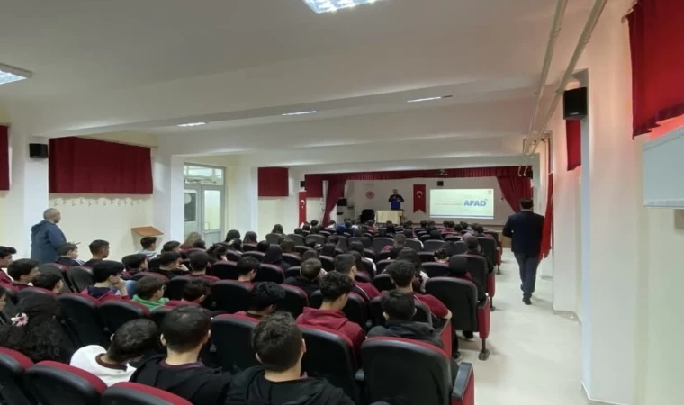 AFAD’tan öğrencilere afet farkındalık eğitimi