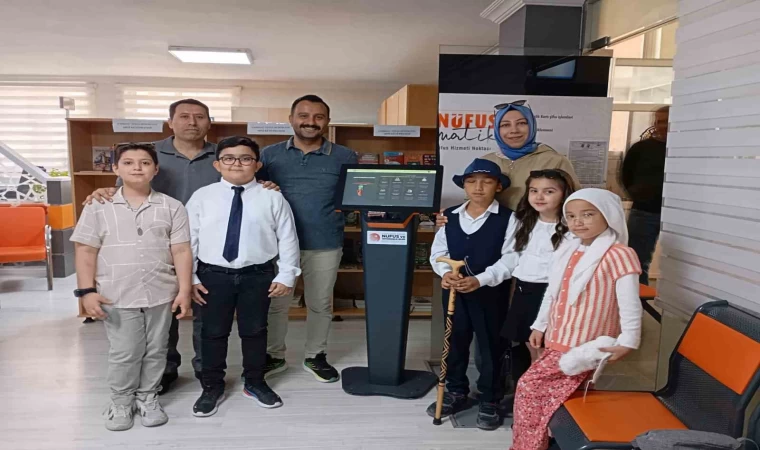 Afyonkarahisar’da minikler ’Nüfusmatik’i tiyatro ile tanıttı