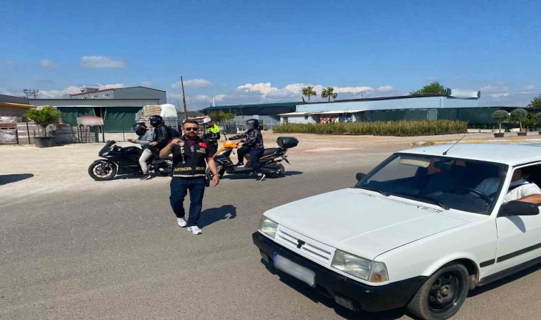 Antalya’da polis uygulamasında 7 çalıntı araç ele geçirildi
